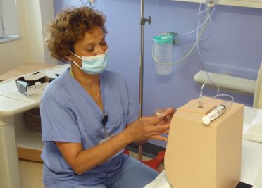 Anaesthetist uses the Epidural Training Simulator 